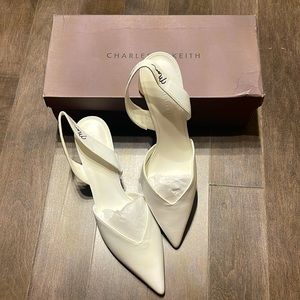 CHARLES & KEITH 
VDAY CAPSULE SOLID SLINGBACK PUMPS